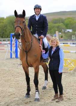 Ryan Rawlings wins the Nupafeed Supplements Senior Discovery Second Round at Beacons Equestrian Centre